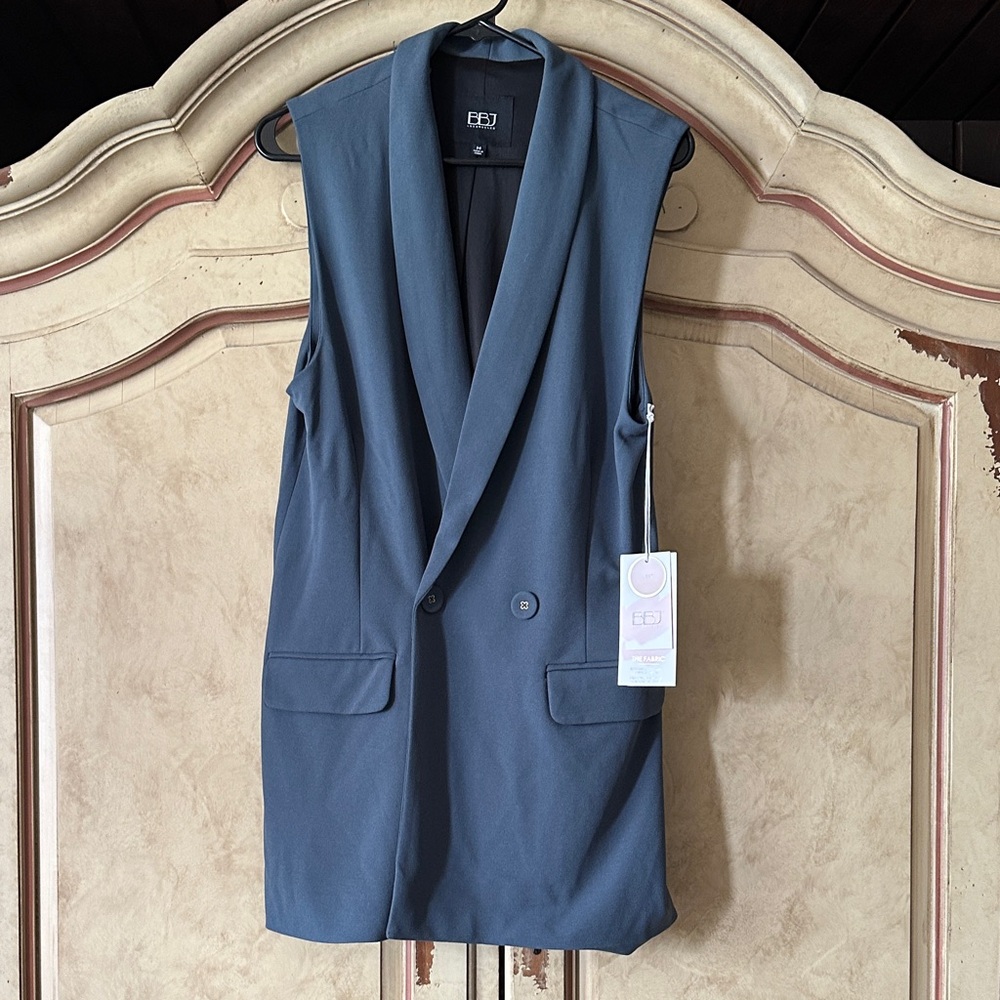 NWT BBJ Las Angeles Blue Sleeveless Tailored Vest with Lapels Size Medium